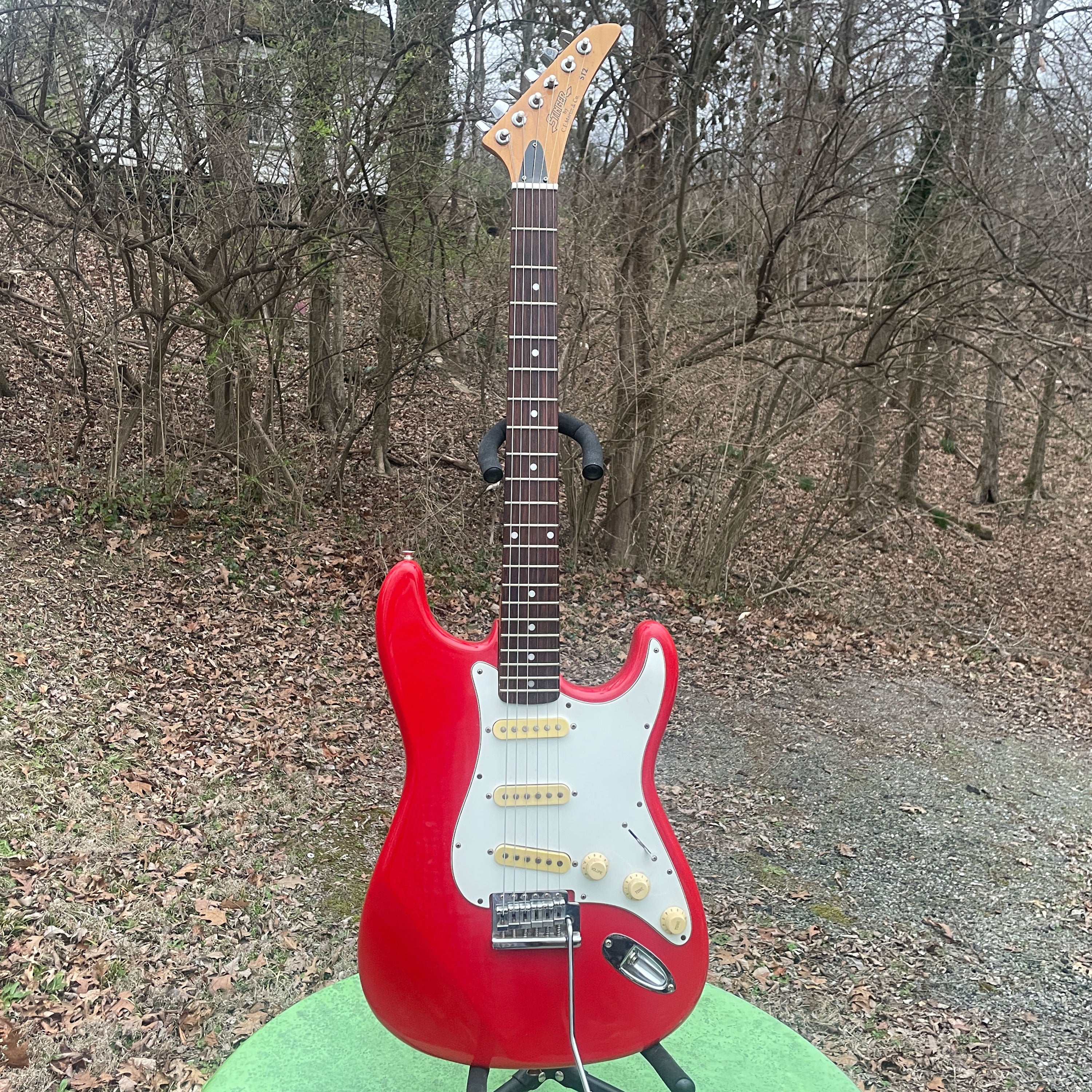 C.F. Martin & Co. - Stinger ST-2 Cherry Red