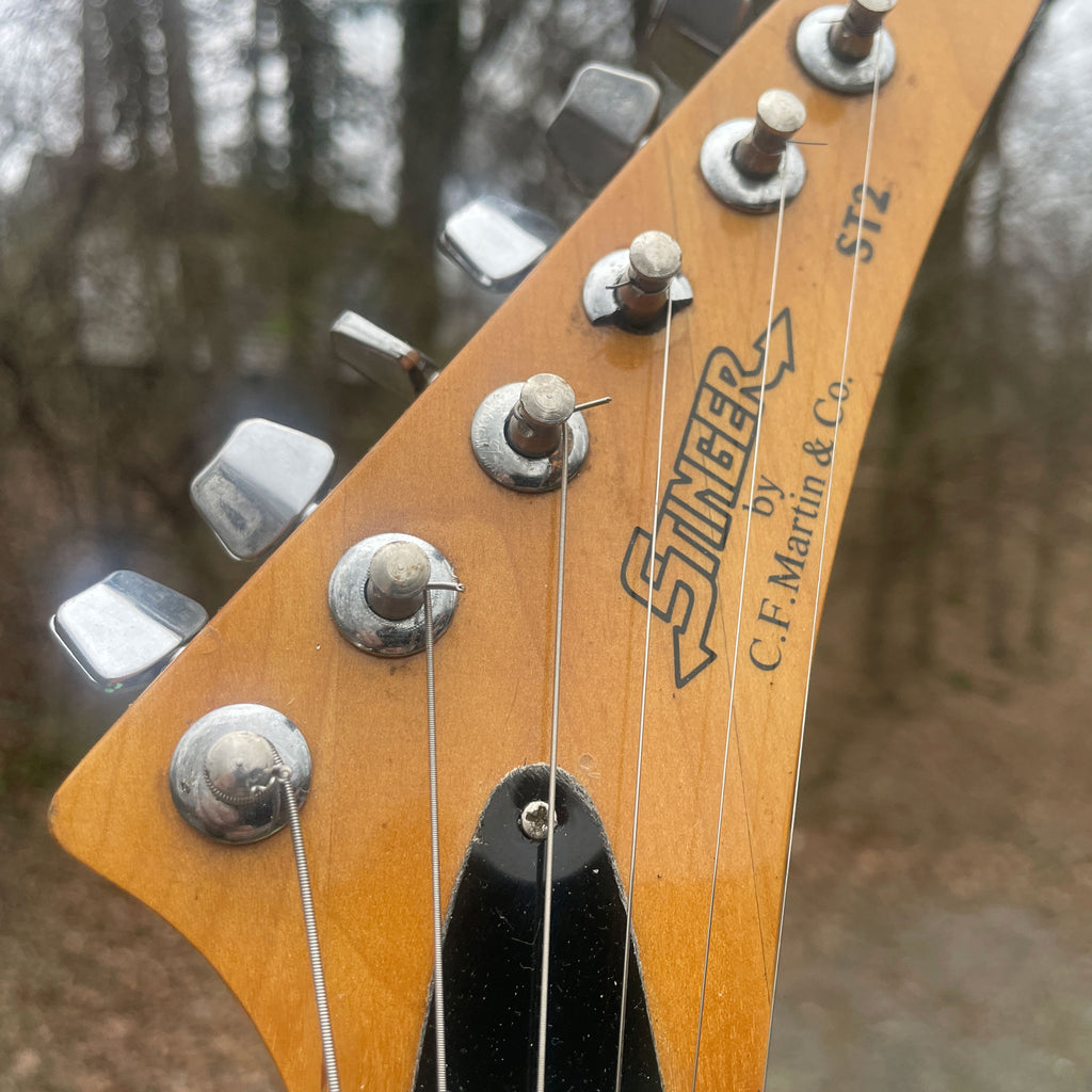 C.F. Martin & Co. - Stinger ST-2 Cherry Red